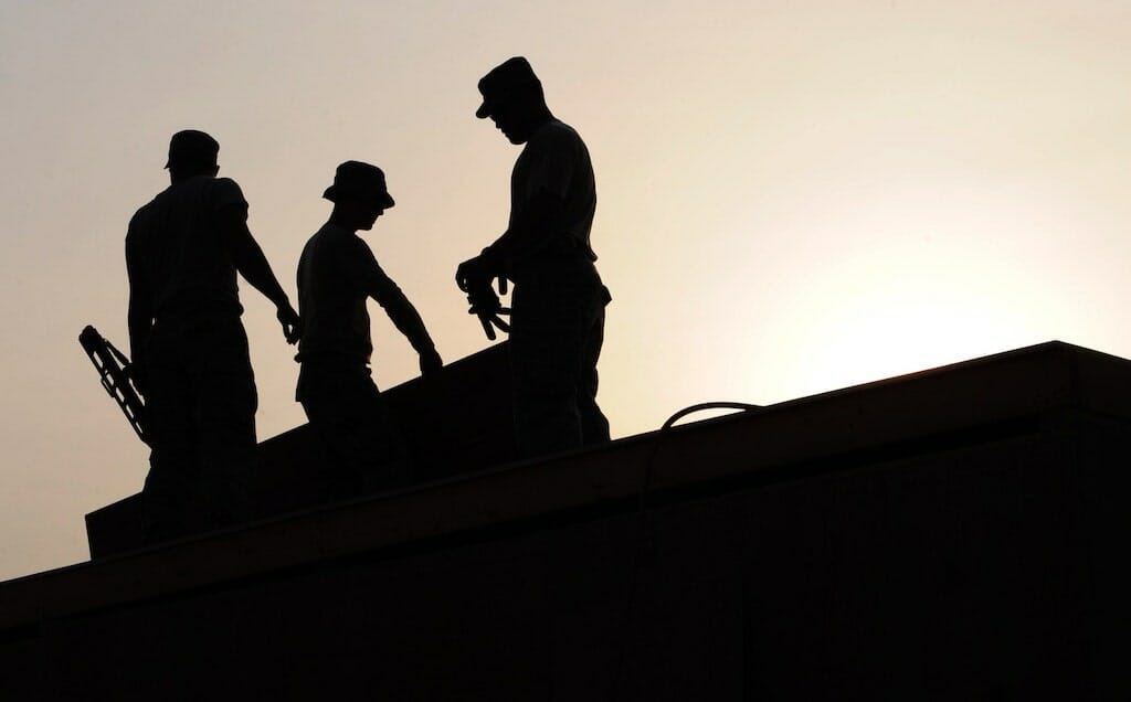 workers-on-roof-top