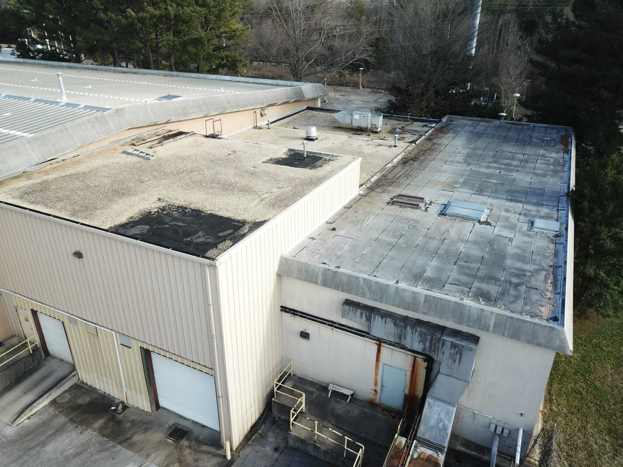 commercial roof that needs replacement