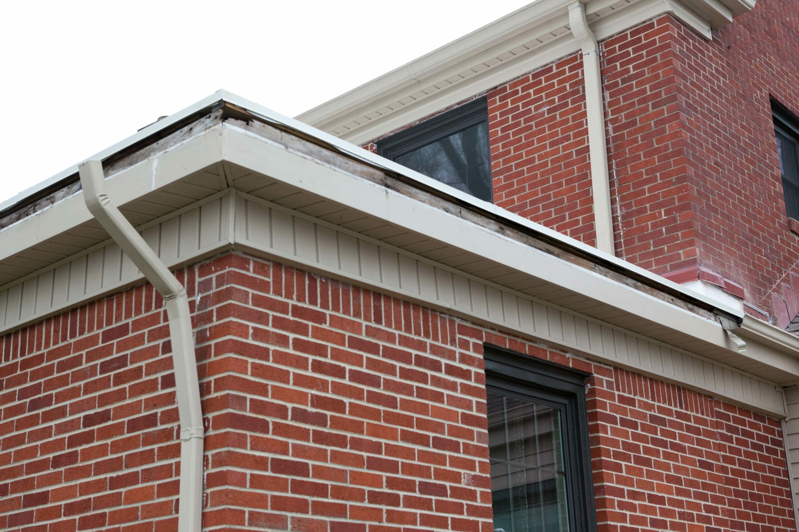 commercial roof gutters